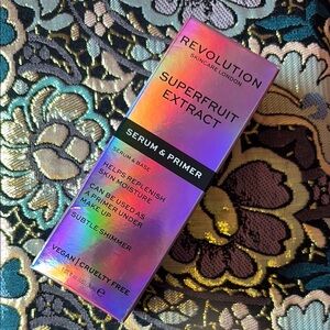Revolution Skincare London Superfruit Extract Serum & Primer